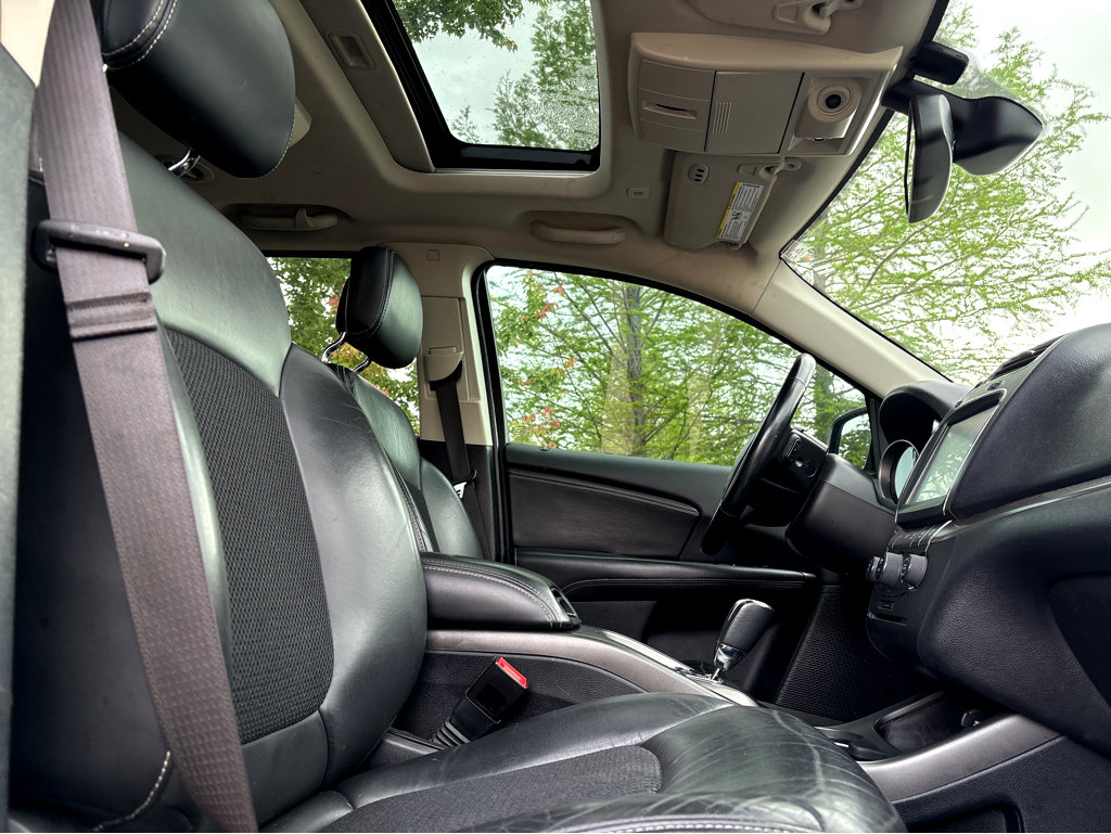 Used 2020 Dodge Journey Crossroad w/ Popular Equipment Group image 10