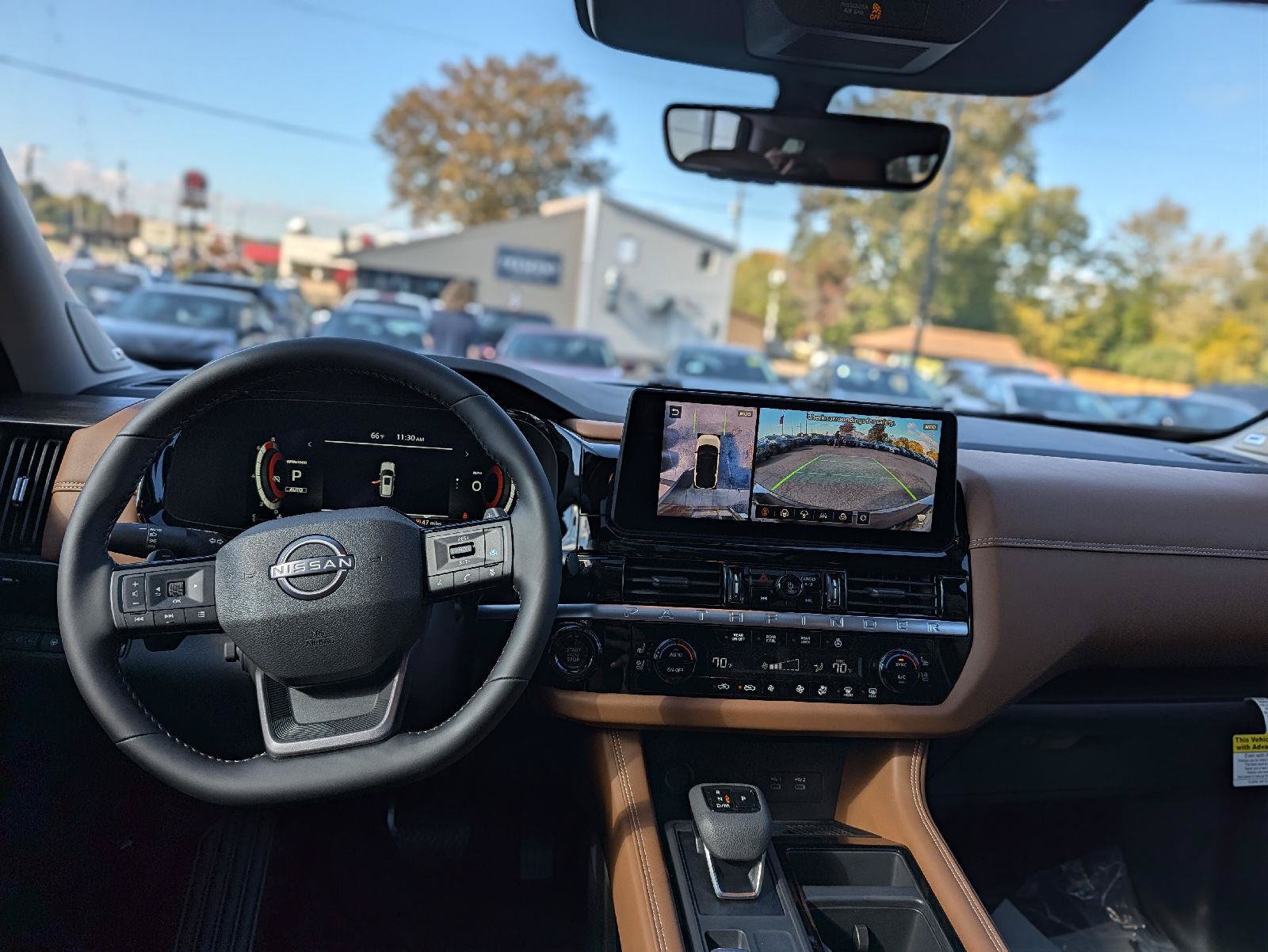 New 2026 Nissan Pathfinder Platinum AWD/4WD image 2