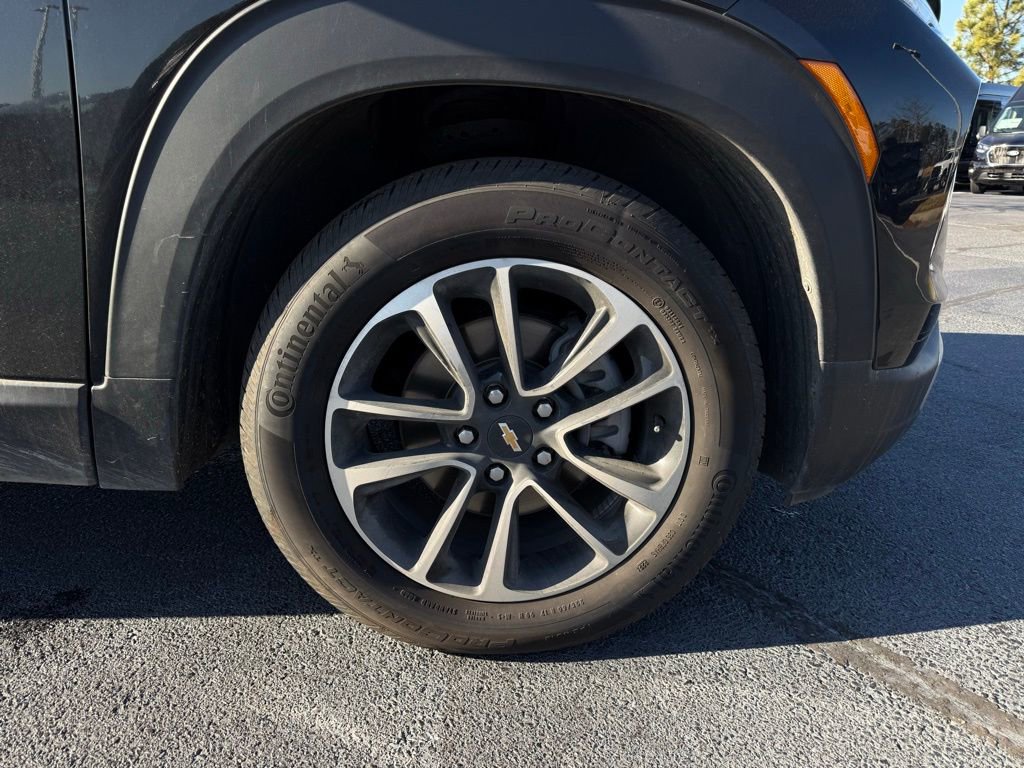 Used 2025 Chevrolet TrailBlazer LT image 32