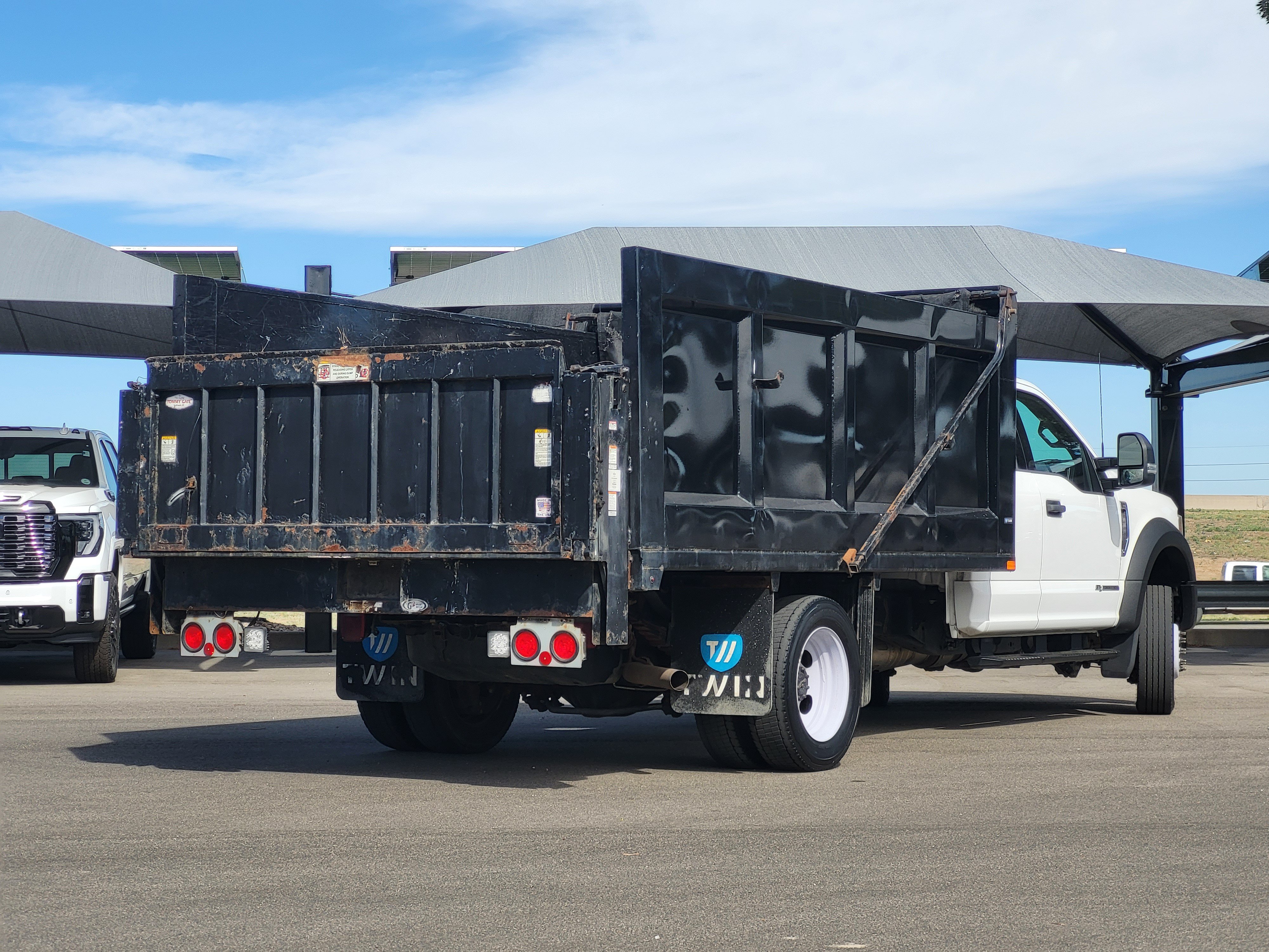 Used 2022 Ford F550 4x4 SuperCab Super Duty image 7