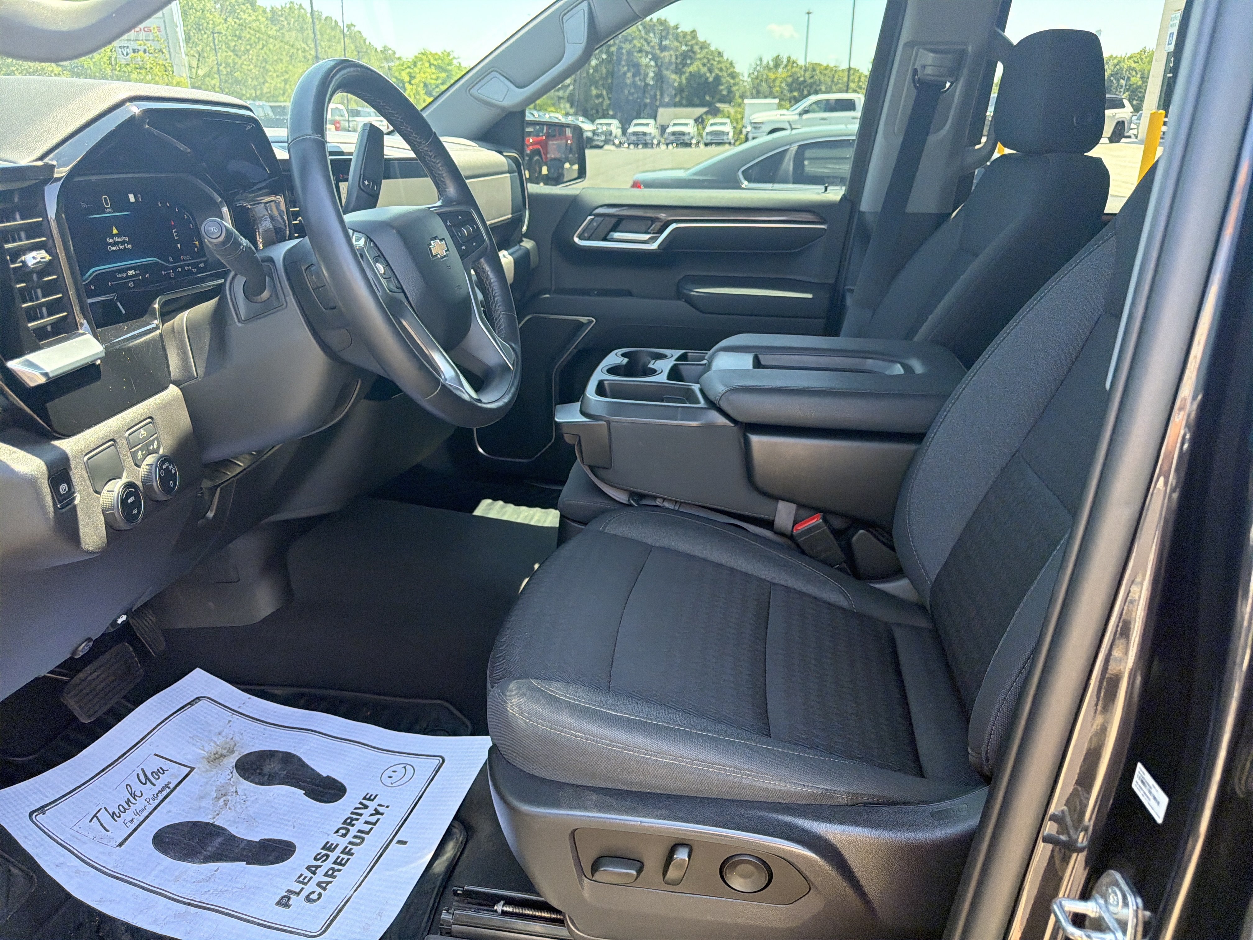 Used 2022 Chevrolet Silverado 1500 LT RWD image 30