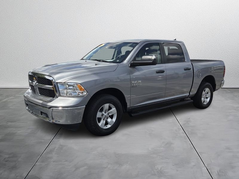 Used 2022 RAM 1500 Classic SLT w/ Electronics Group image 2