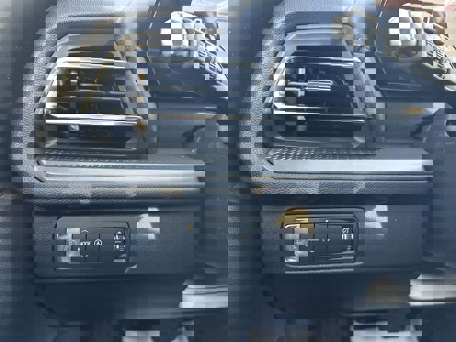 New 2026 Chevrolet Traverse LT w/ Sun and Wheel Package FWD image 19