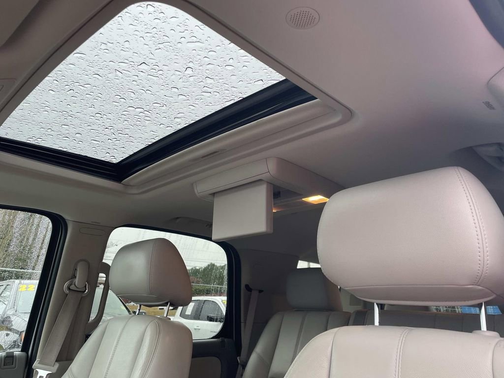 Used 2013 Chevrolet Tahoe LT w/ Luxury Package image 21