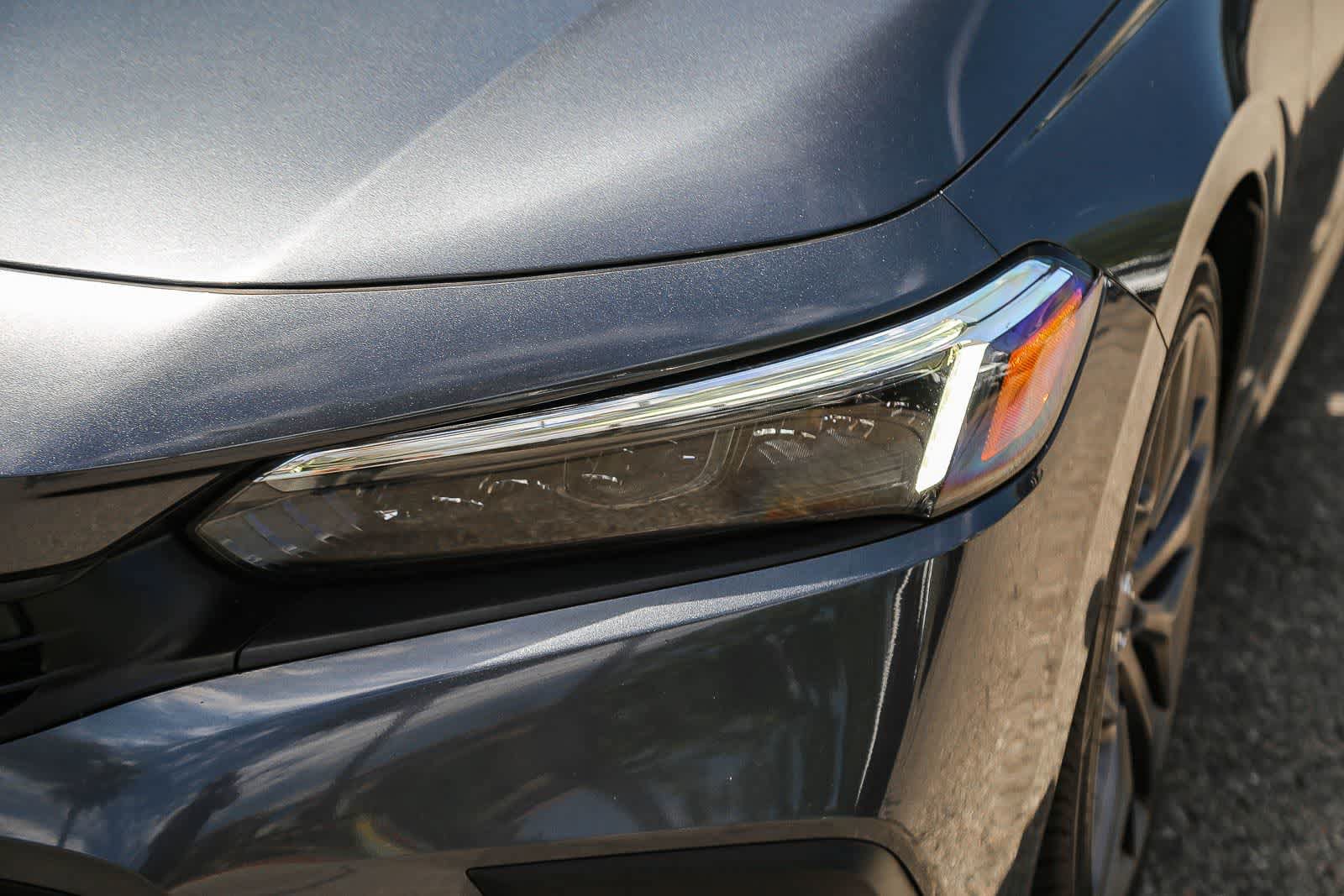 Used 2022 Honda Civic Touring image 9