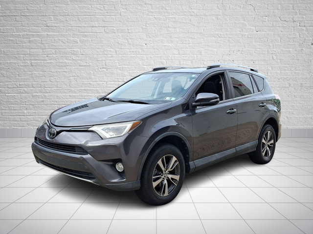 Used 2018 Toyota RAV4 XLE FWD image 3