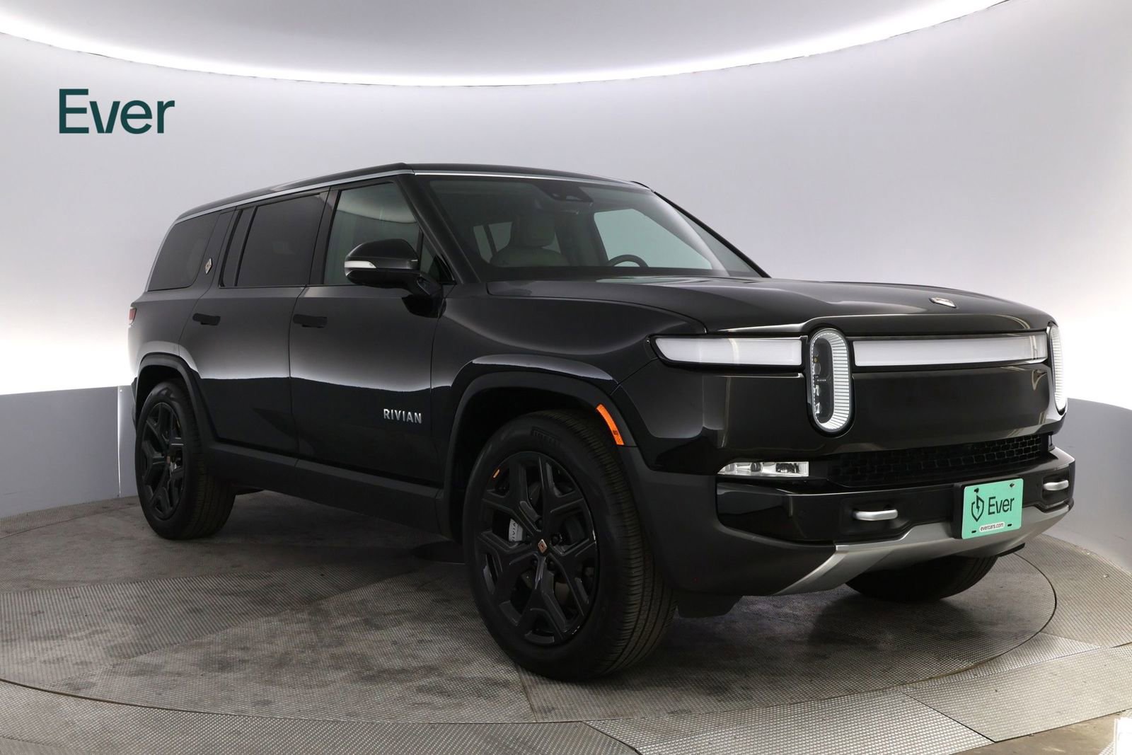 Used 2024 Rivian R1S Adventure image 13