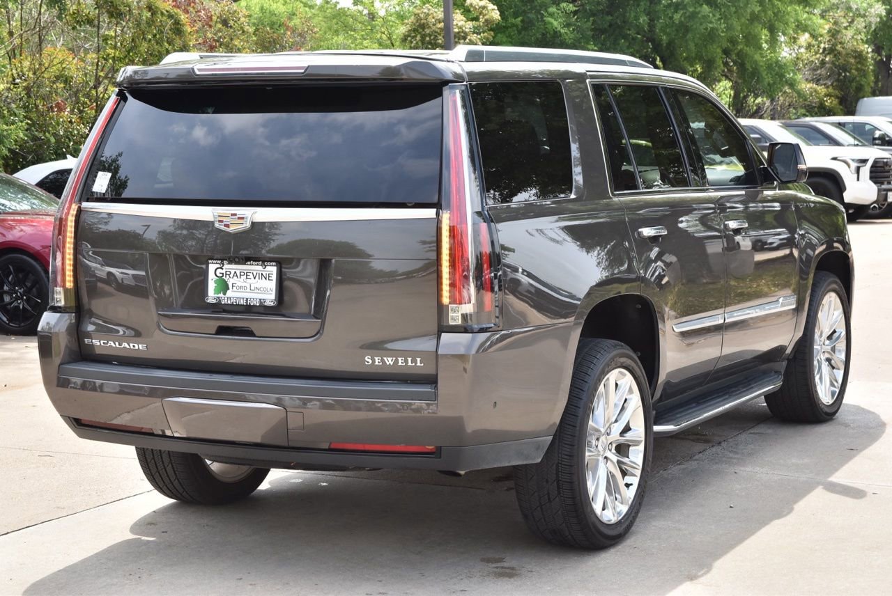 Used 2020 Cadillac Escalade Luxury image 8