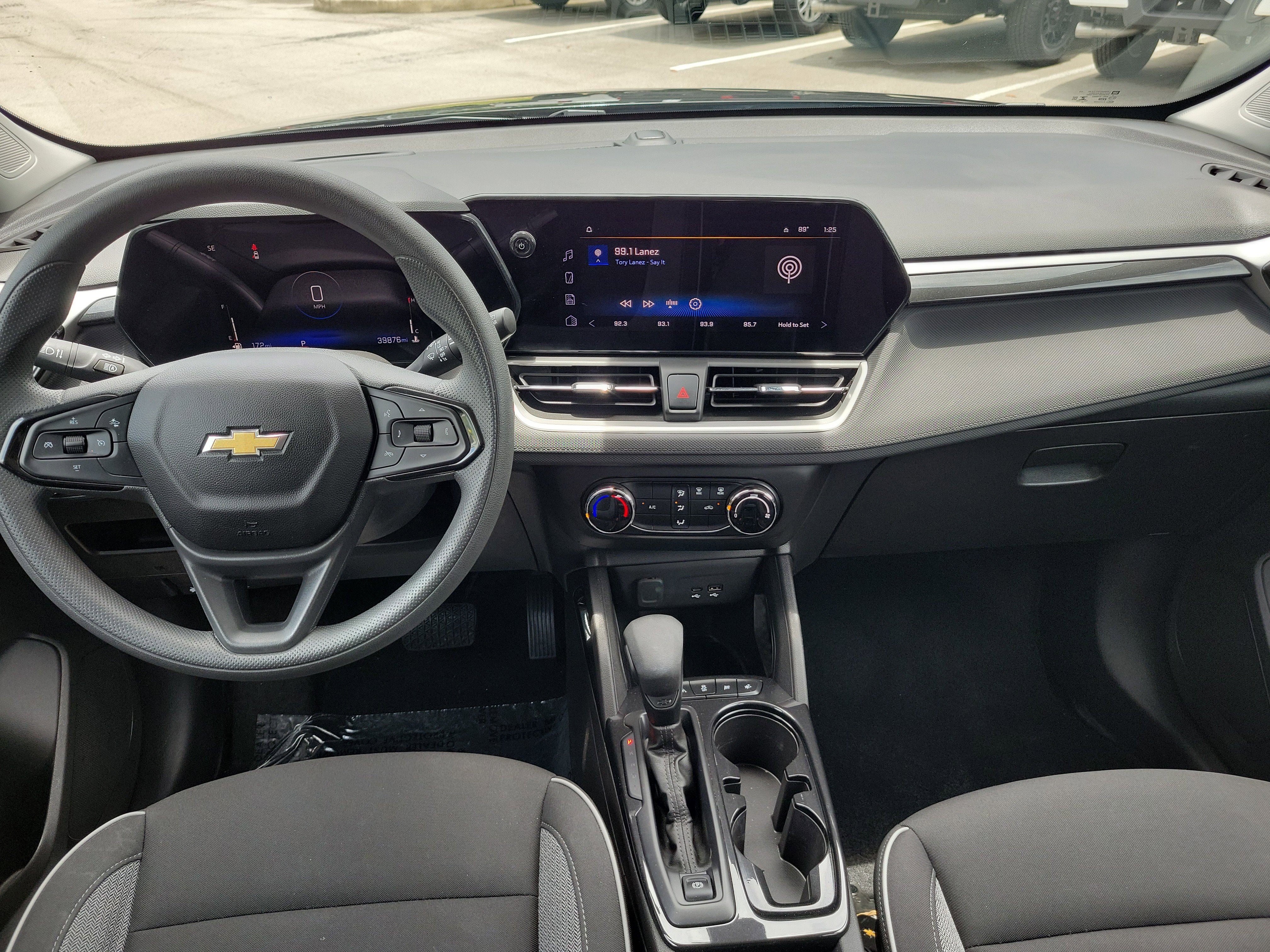 Used 2025 Chevrolet TrailBlazer LS FWD image 15