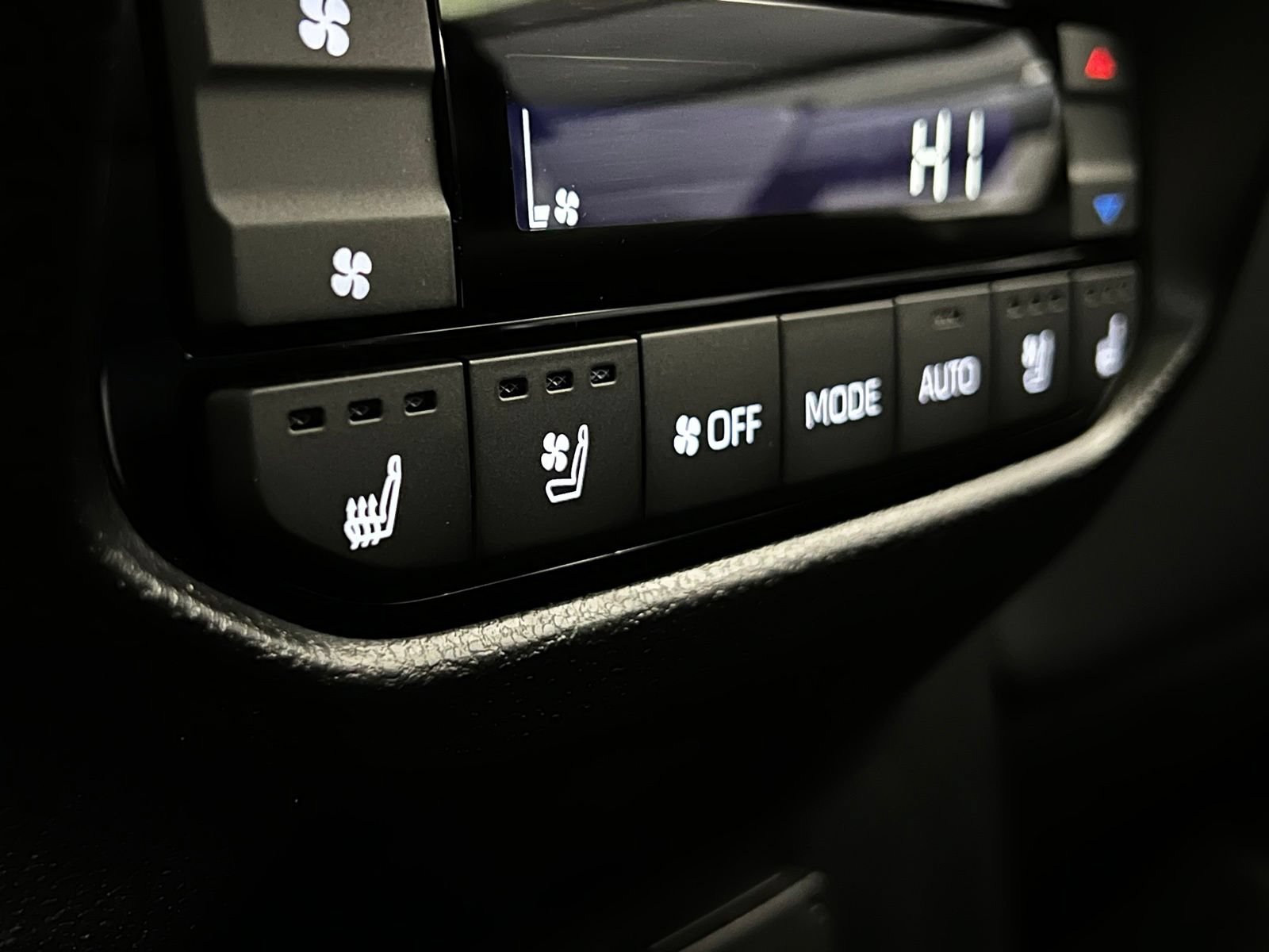 New 2026 Toyota Sequoia Platinum AWD/4WD image 26