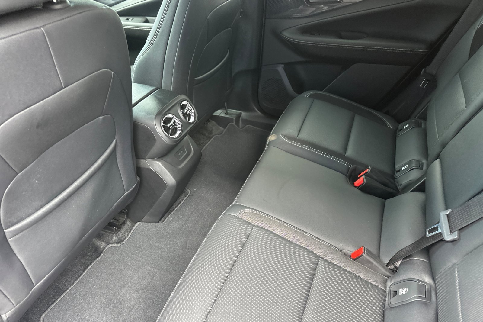 Used 2024 Chevrolet Blazer EV LT AWD/4WD image 15