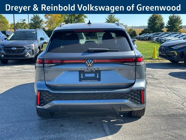 New 2025 Volkswagen Tiguan SE R-Line image 6