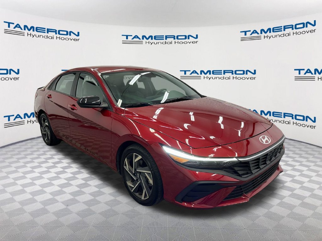 Used 2025 Hyundai Elantra Sport w/ Cargo Package FWD image 7