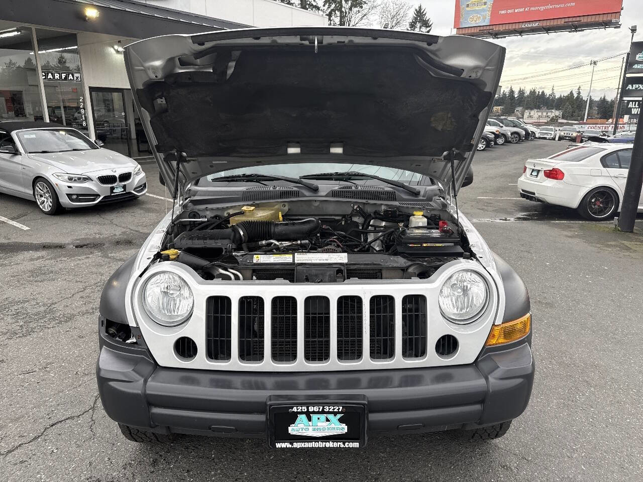 Used 2007 Jeep Liberty Sport image 16