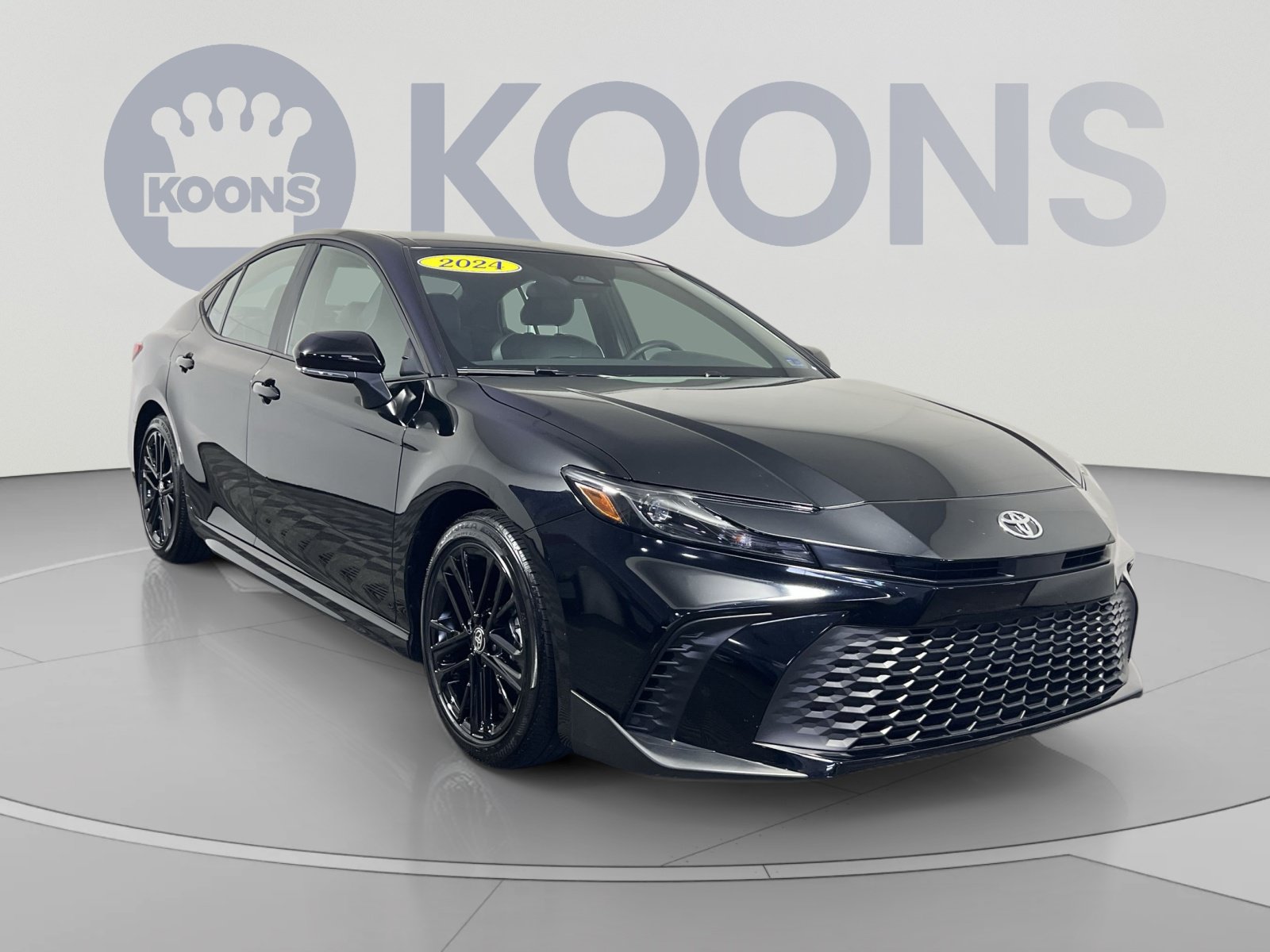 Used 2026 Toyota Camry SE FWD image 10