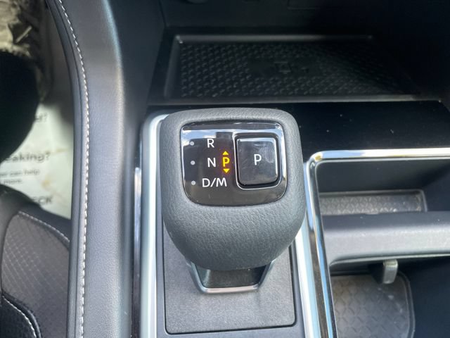Used 2025 Nissan Pathfinder SL AWD/4WD image 17