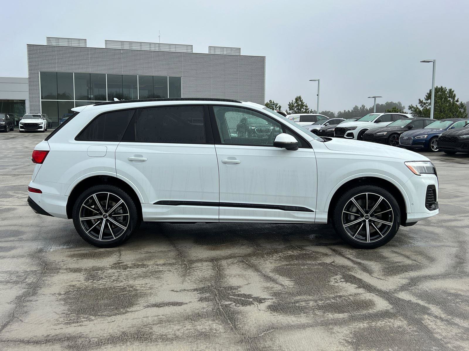New 2026 Audi Q7 2.0T Premium Plus AWD/4WD image 4