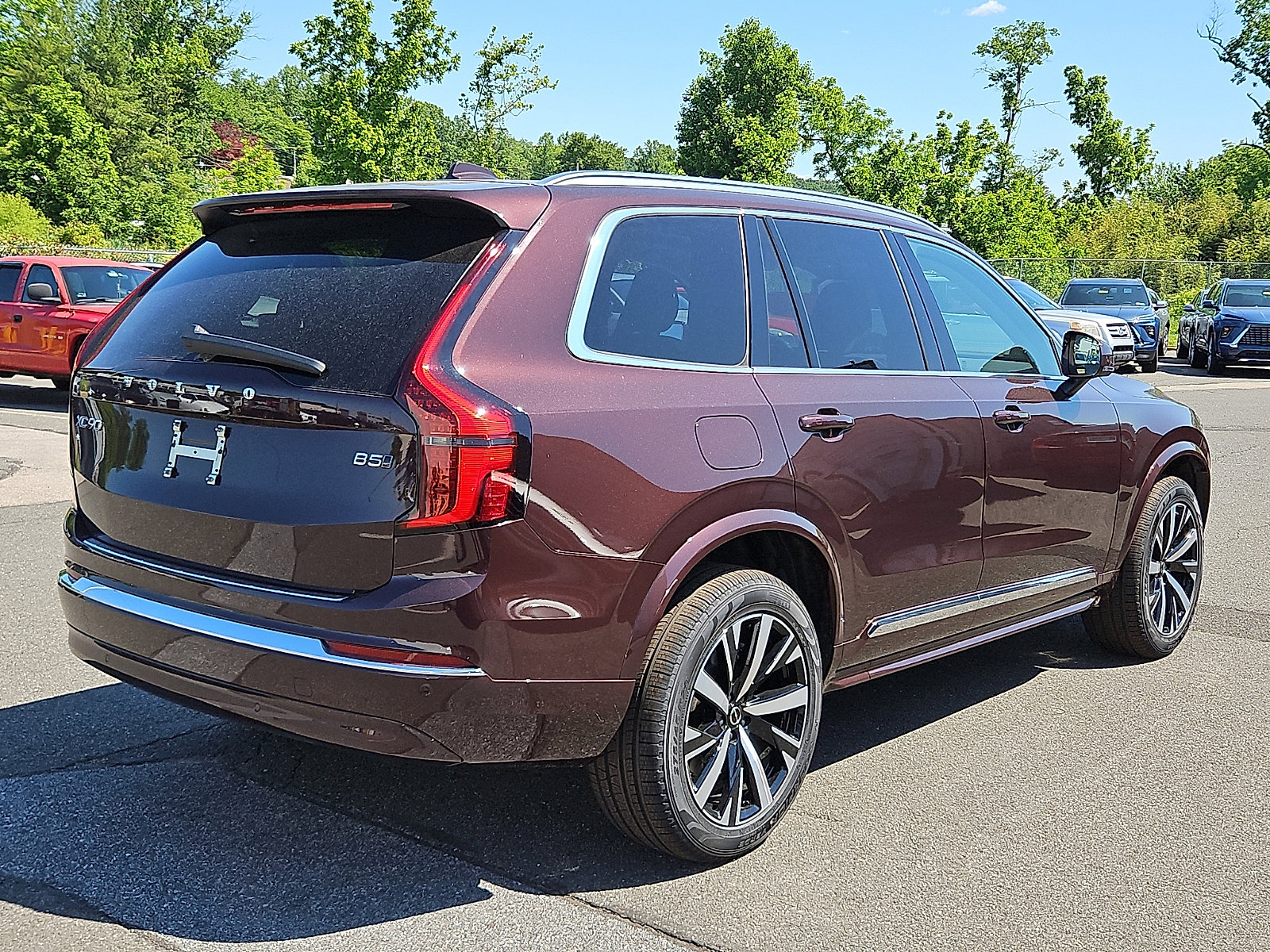 New 2026 Volvo XC90 B5 Core w/ Protection Package Premier AWD/4WD image 6