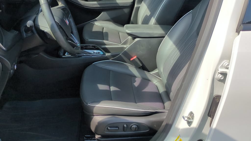 Used 2024 Buick Encore GX Avenir w/ Avenir Convenience Package FWD image 11