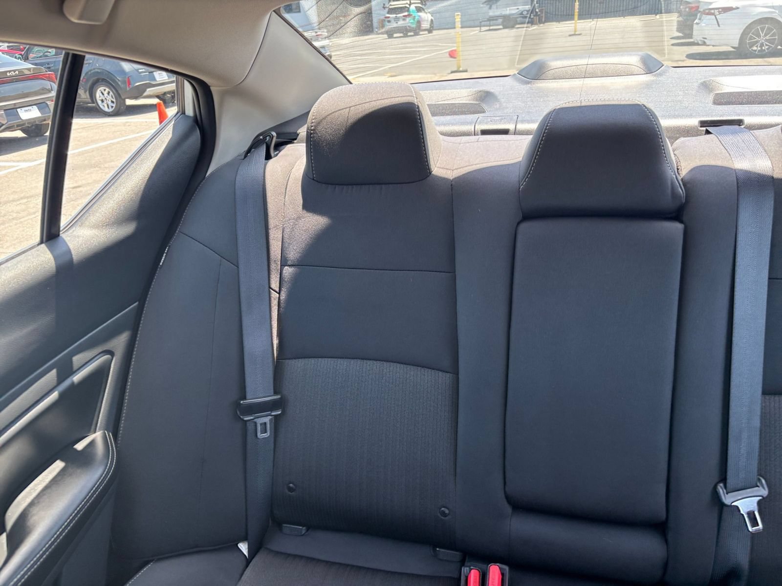 Used 2025 Nissan Altima 2.5 SV FWD image 40