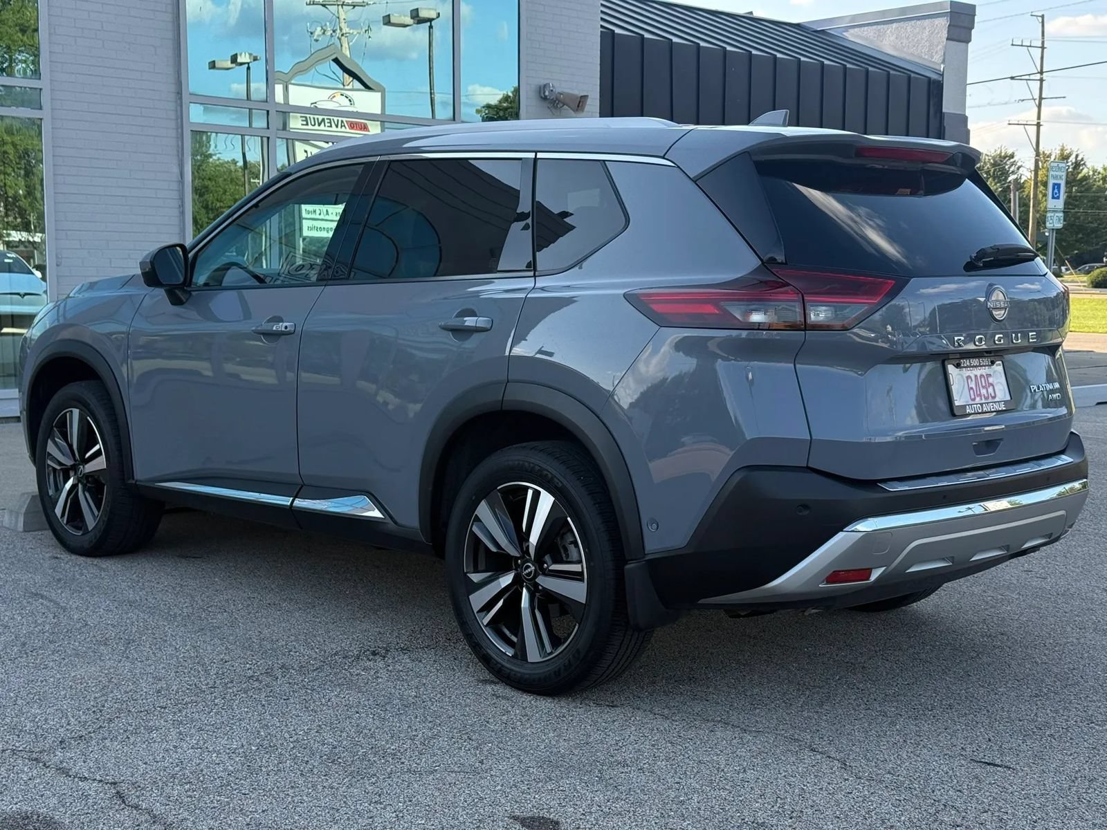 Used 2023 Nissan Rogue Platinum w/ Platinum Premium Package AWD/4WD image 6