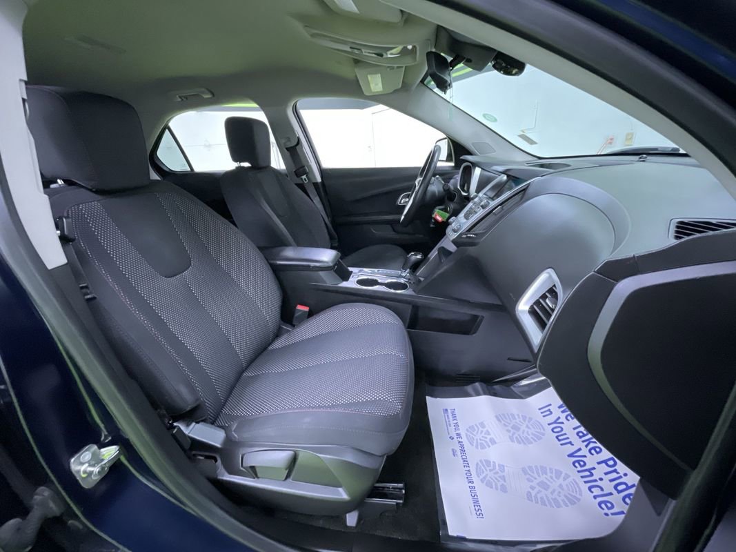 Used 2017 Chevrolet Equinox LT w/ Driver Confidence Package II AWD/4WD image 27