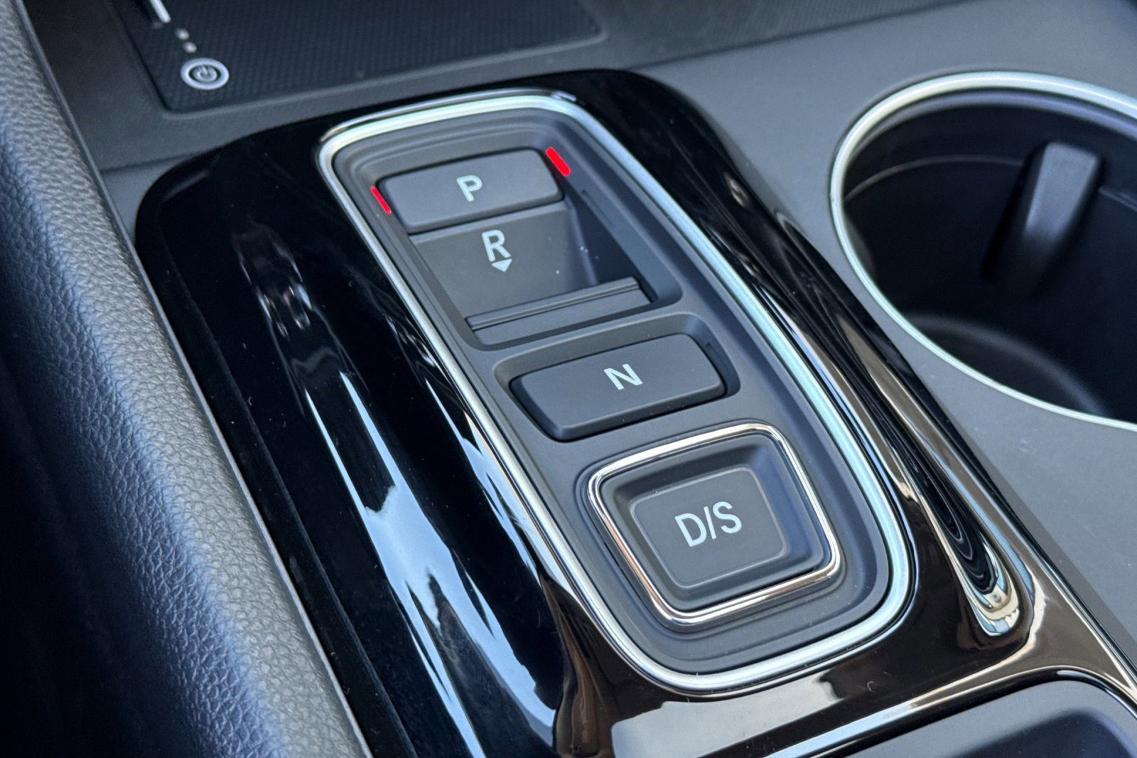 Certified 2025 Honda Pilot Touring image 16