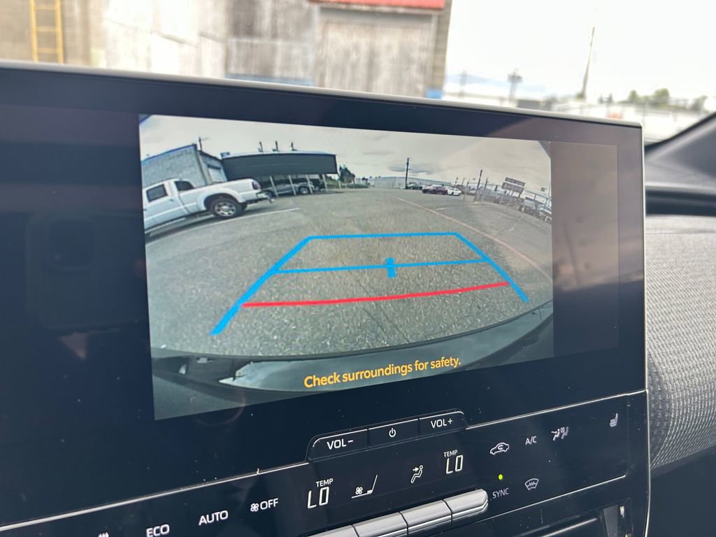 Used 2025 Toyota bZ4X FWD image 17