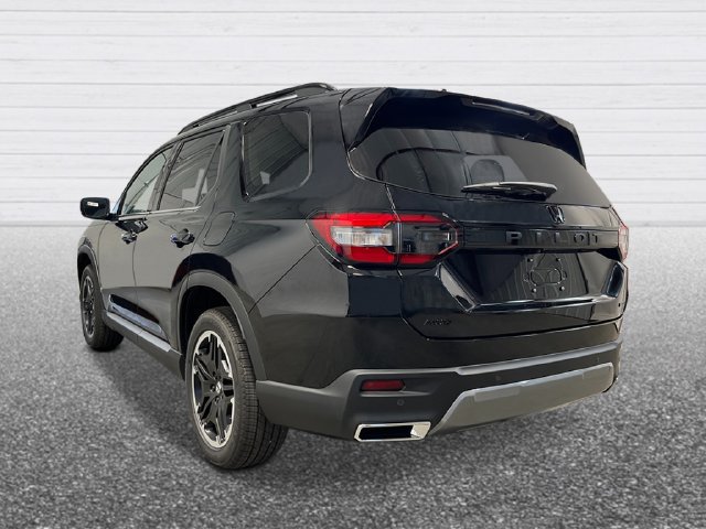 New 2026 Honda Pilot Touring image 3