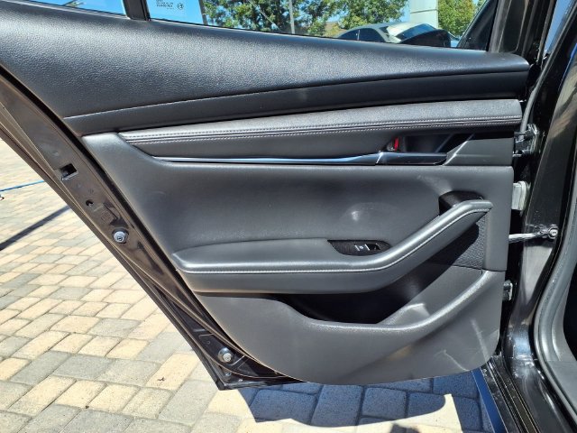 Used 2021 MAZDA MAZDA3 s FWD image 10