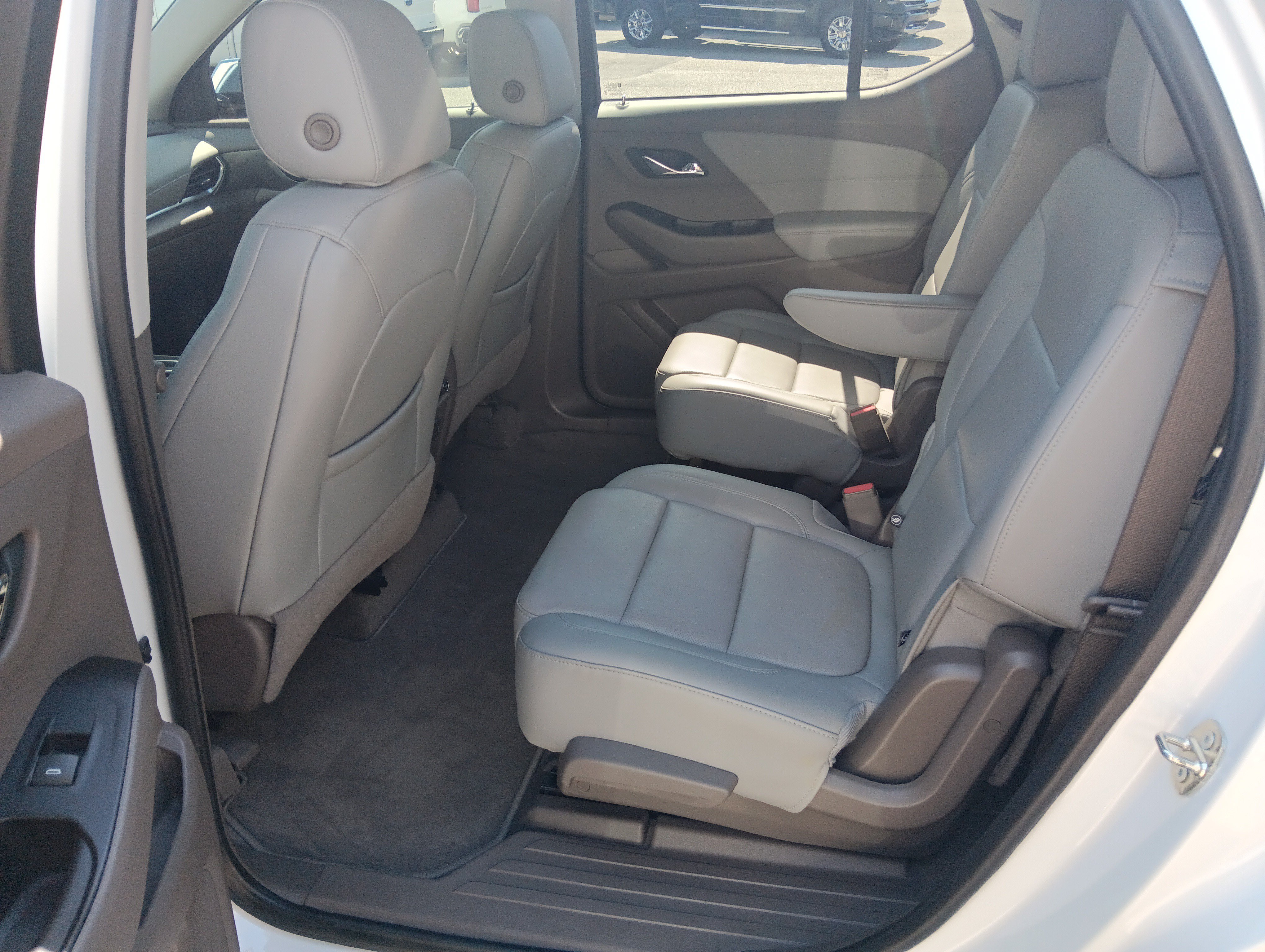 Used 2020 Chevrolet Traverse Premier AWD/4WD image 17