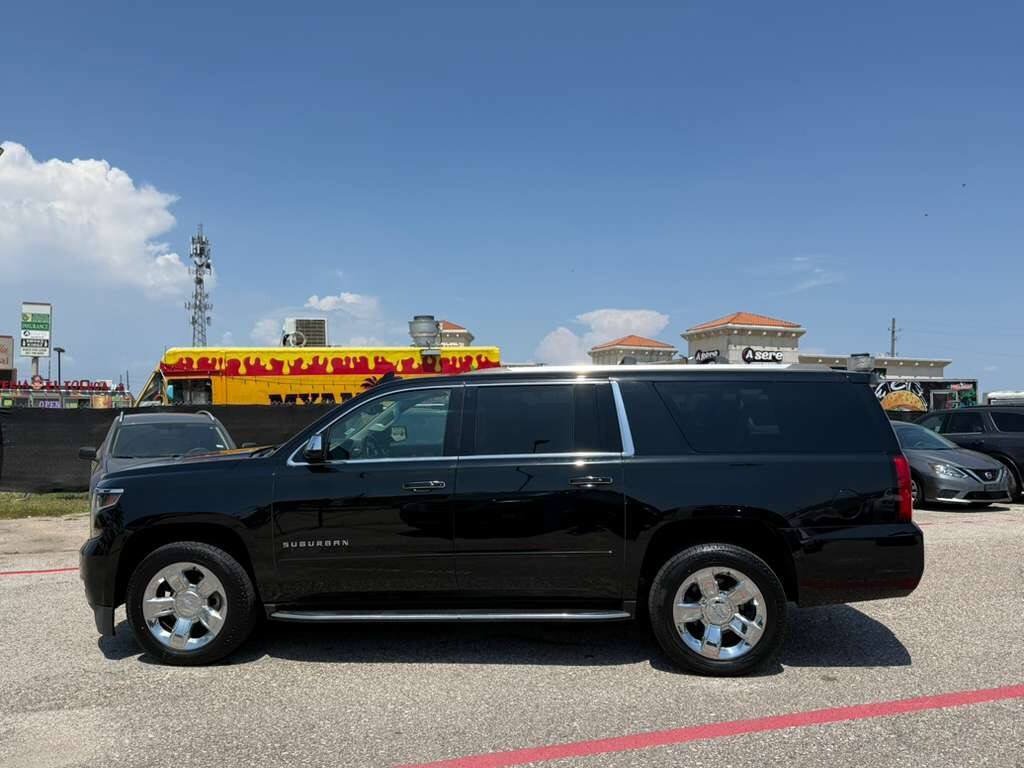 Used 2019 Chevrolet Suburban Premier RWD image 18