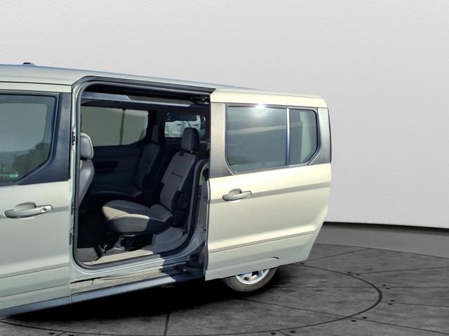 Used 2016 Ford Transit Connect Titanium FWD image 8