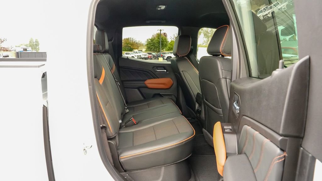 New 2026 GMC Canyon AT4 AWD/4WD image 9