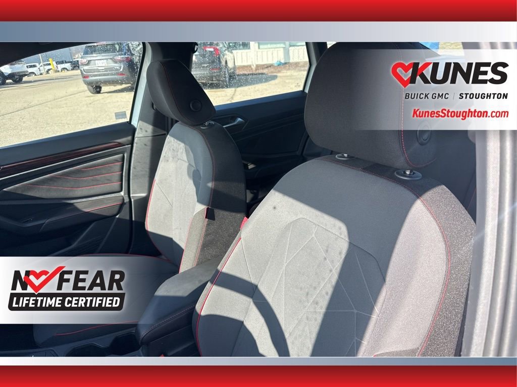 Used 2024 Volkswagen Jetta GLI 40th Anniversary Edition image 23