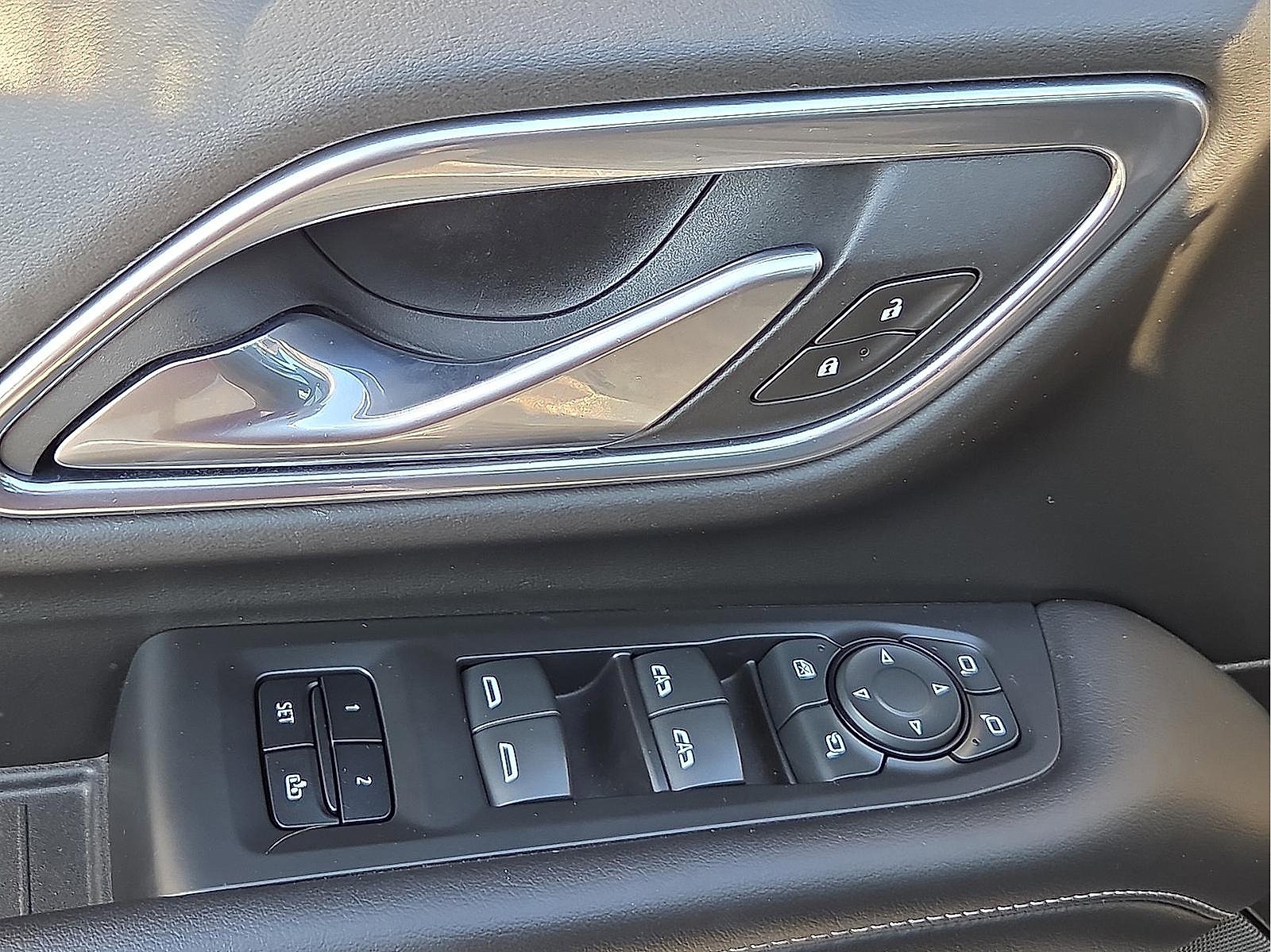 Used 2021 Chevrolet Suburban LT w/ LT Signature Package image 14