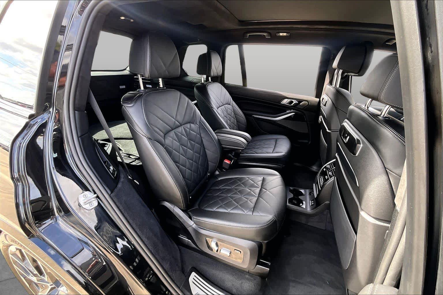 Used 2025 BMW X7 xDrive40i w/ M Sport Package AWD/4WD image 20