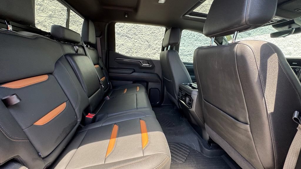 Used 2024 GMC Sierra 1500 AT4 w/ Technology Package AWD/4WD image 13