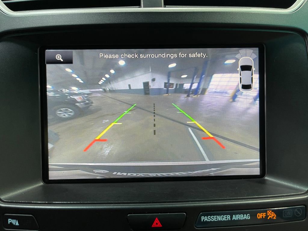 Used 2016 Ford Explorer XLT w/ Equipment Group 202A image 11