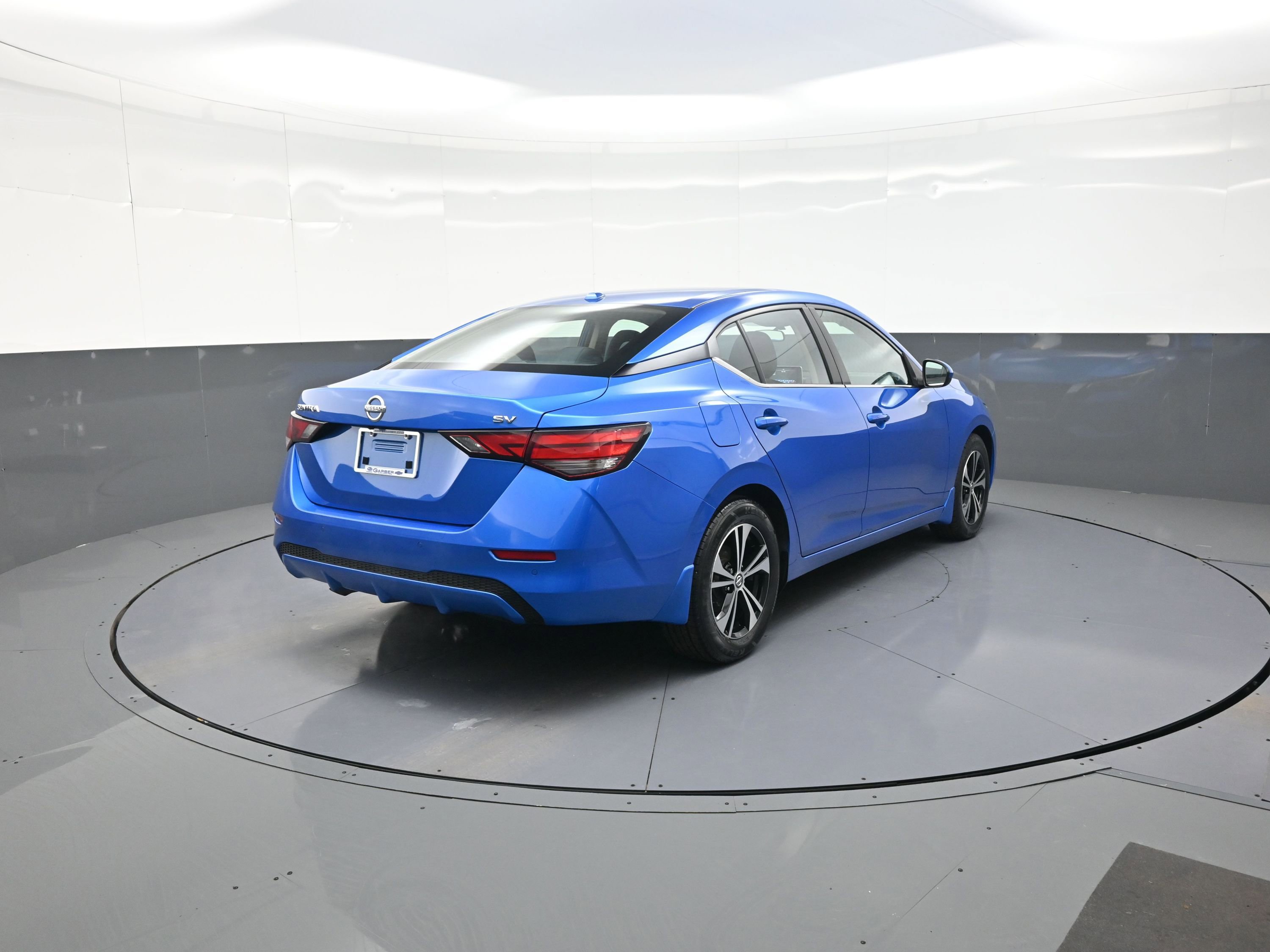 Used 2023 Nissan Sentra SV image 3