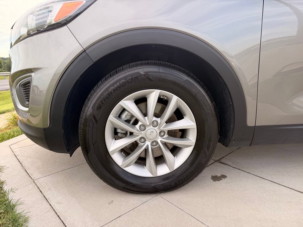 Used 2017 Kia Sorento FWD w/ LX Convenience Package image 14