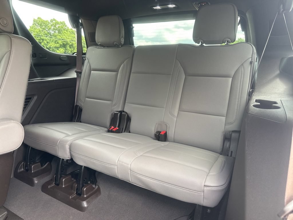 Used 2023 GMC Yukon SLT w/ SLT Premium Package AWD/4WD image 20