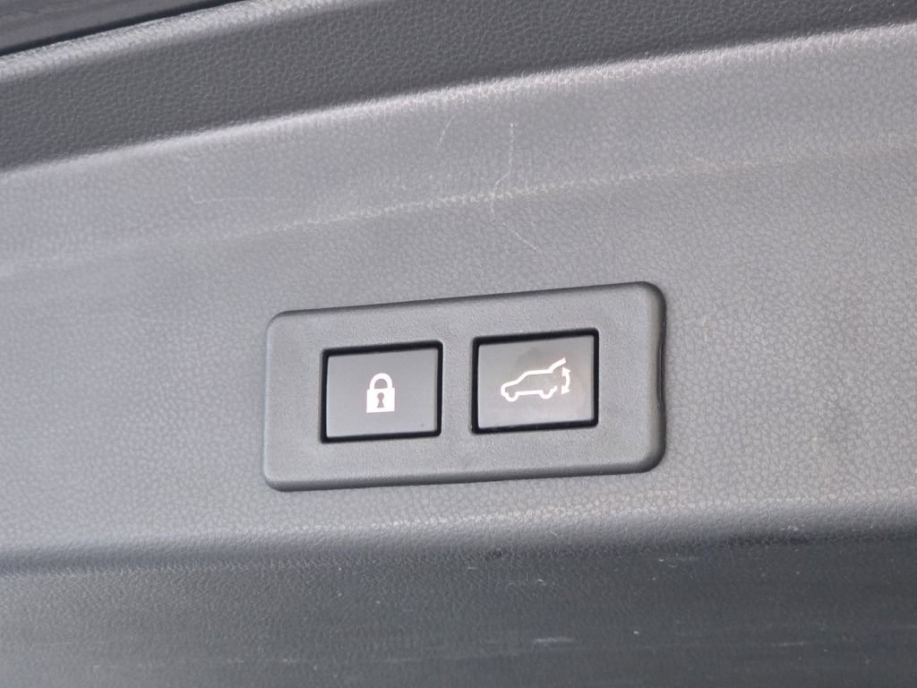 Used 2023 Subaru Ascent Limited AWD/4WD image 15
