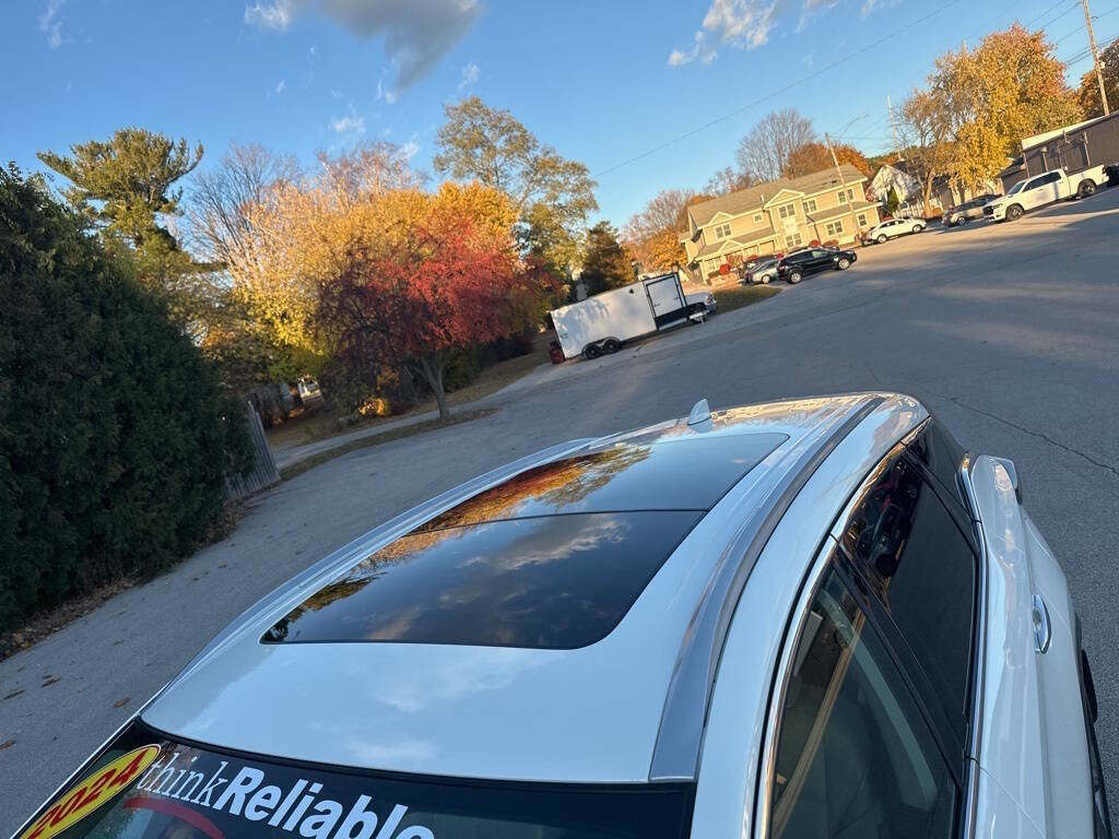 Used 2024 Nissan Murano Platinum w/ Cargo Package image 13