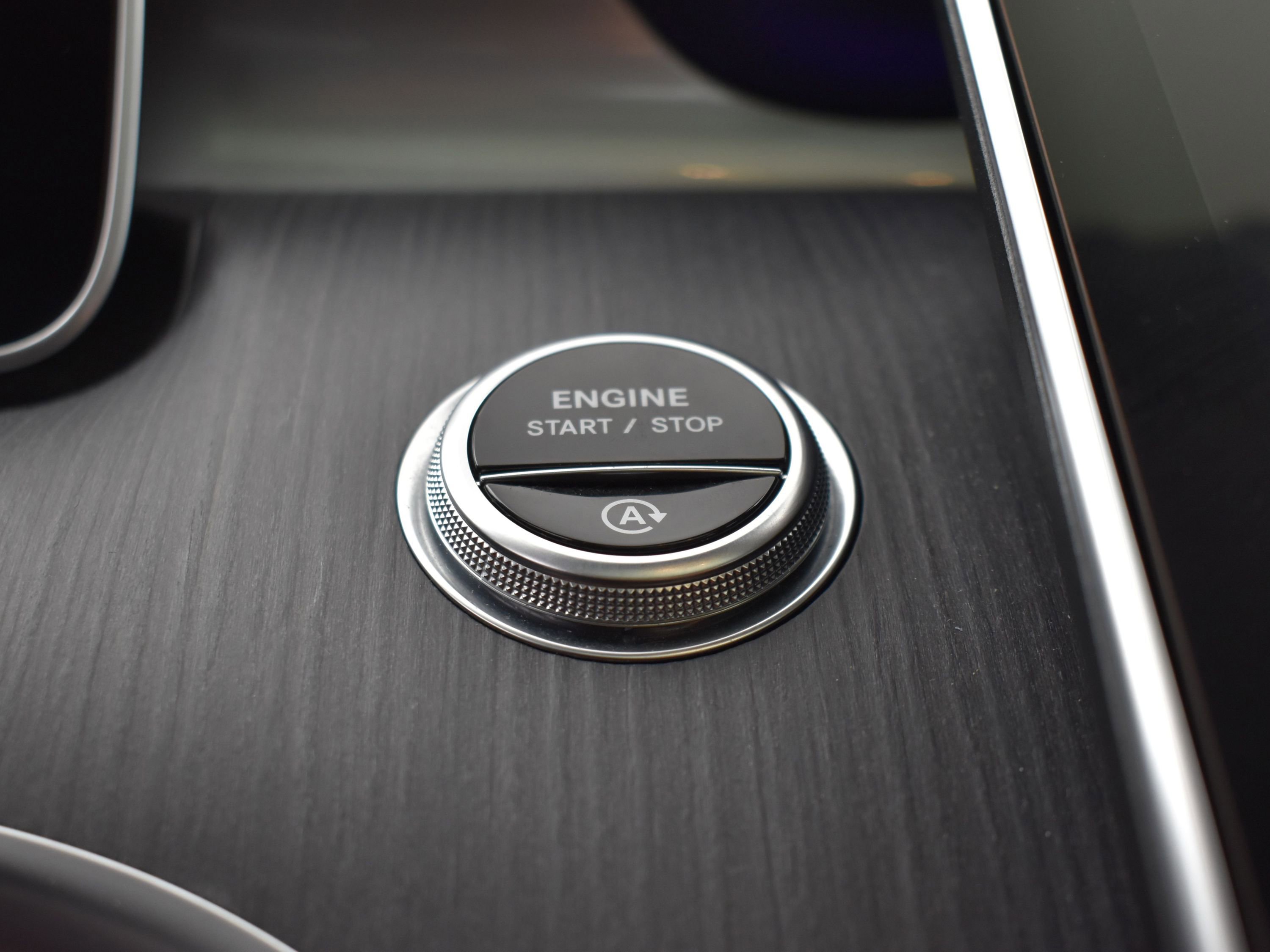 Used 2025 Mercedes-Benz C 300 4MATIC Sedan image 14