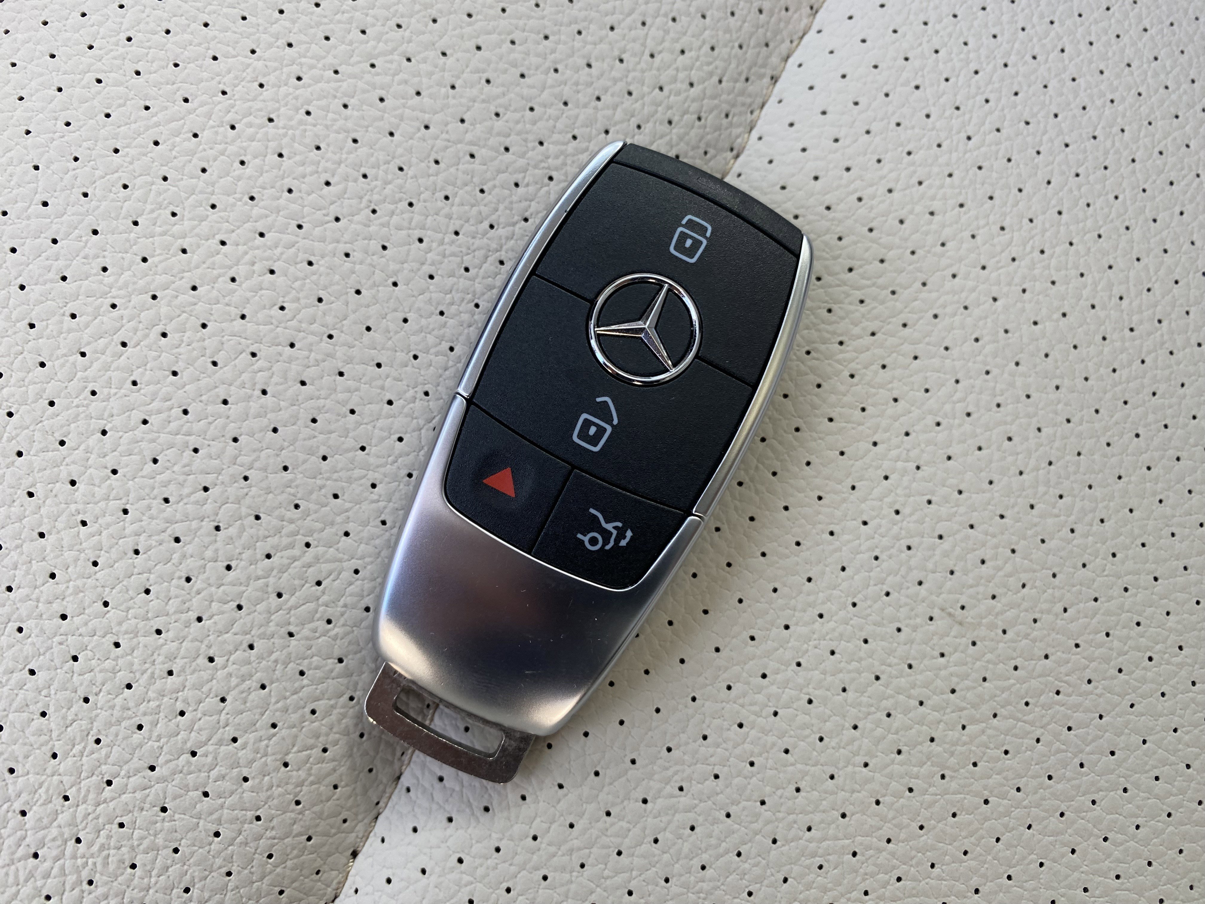 Used 2024 Mercedes-Benz GLE 350 4MATIC image 39