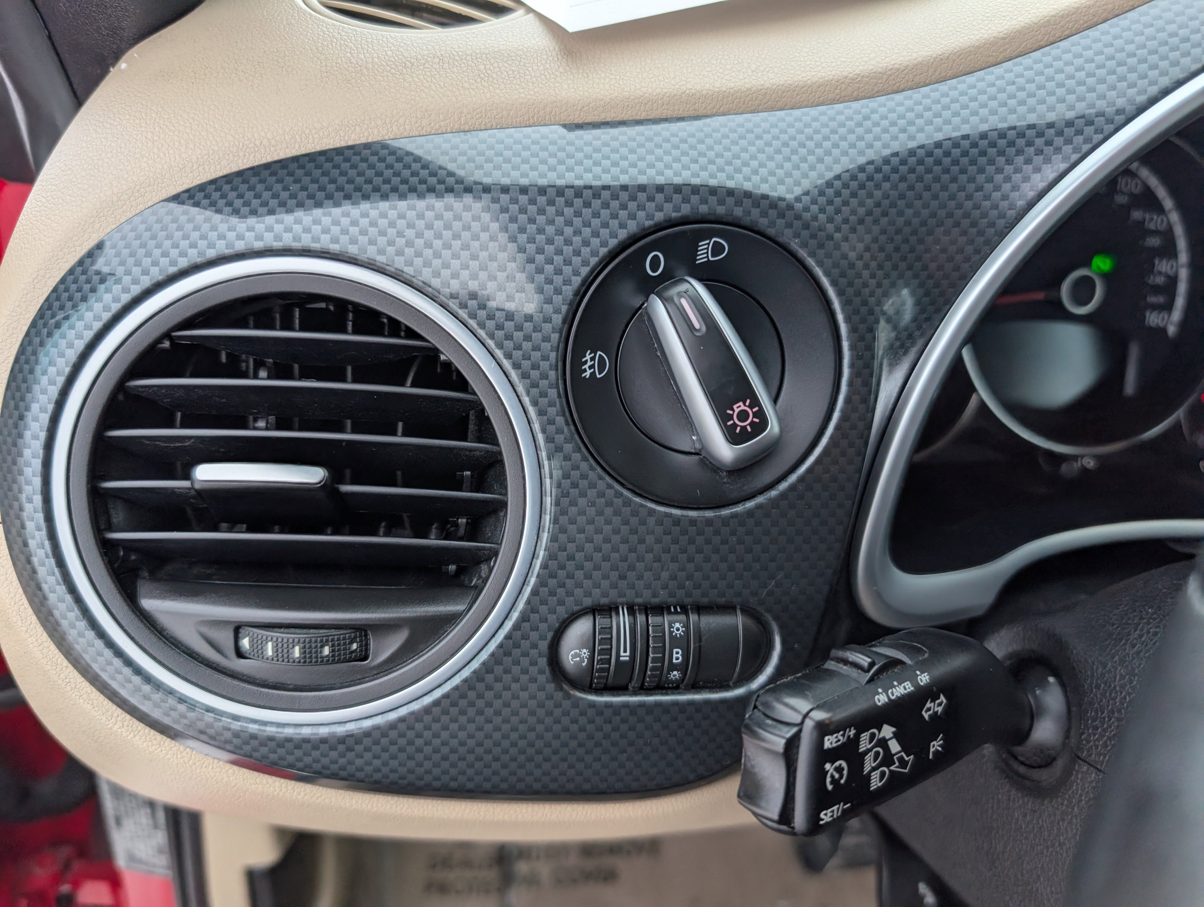 Used 2013 Volkswagen Beetle 2.0T image 14