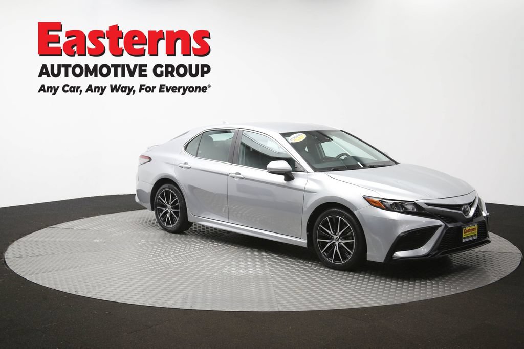 Used 2021 Toyota Camry SE w/ Carpet Mat Package (TMS) FWD image 48