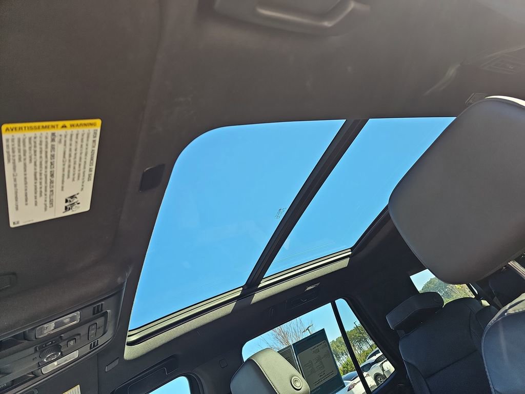 Used 2022 Chevrolet Tahoe LT w/ Luxury Package image 35