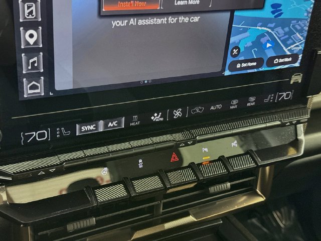 Used 2025 GMC Hummer EV 2X AWD/4WD image 16